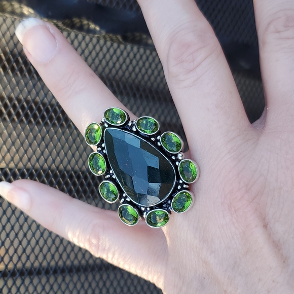 New Oversized Faceted Bloodstone and Peridot 925 Silver Ring. - Picture 13 of 16